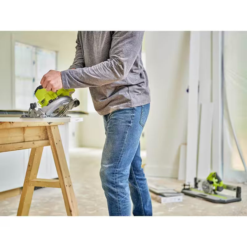 18V Brushless Cordless Compact 6-1/2 in. Circular Saw U1307