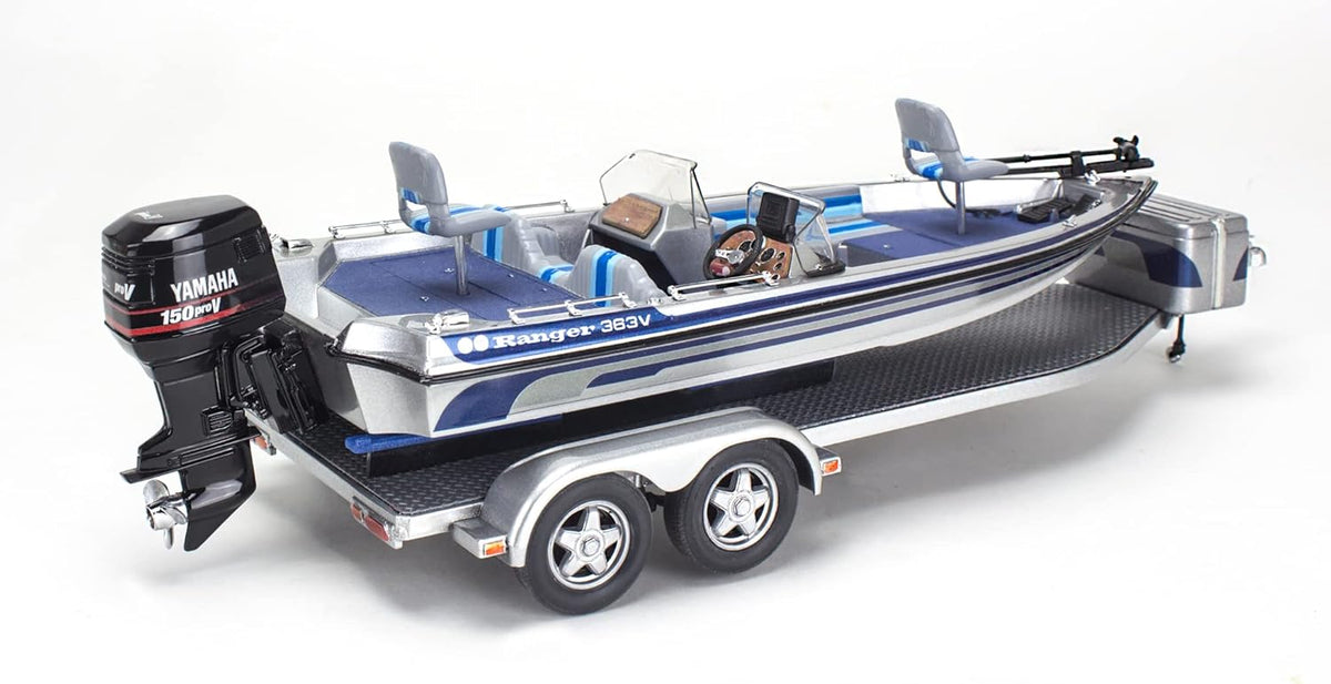 1:24 scale 157-Piece Model Truck Building Kit P511341