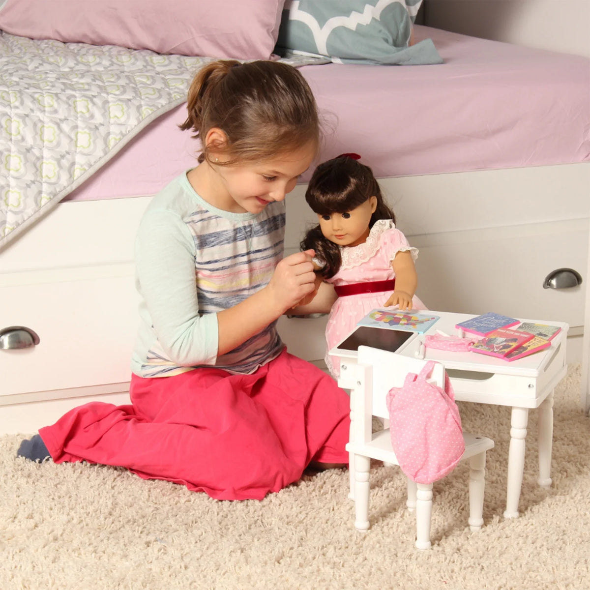 Classroom Playset with Desk and Chair for 18 Inch Dolls G220818