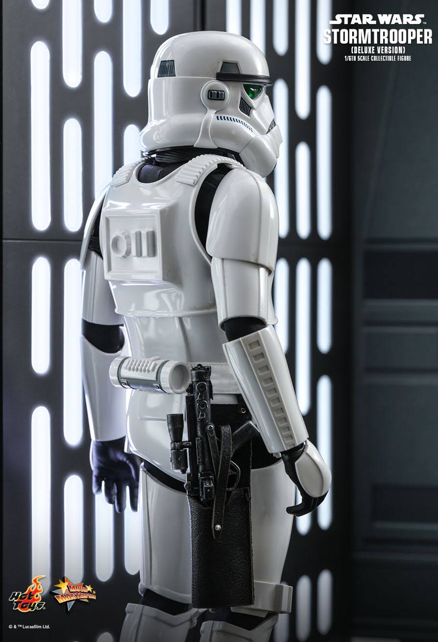 1:6 Scale Deluxe Figure L935535