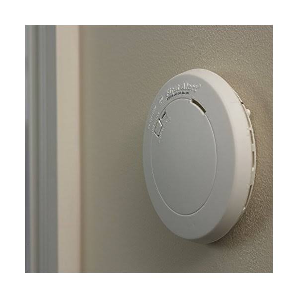 10-Year Combination Carbon Monoxide and Photoelectric Smoke Alarm K146524