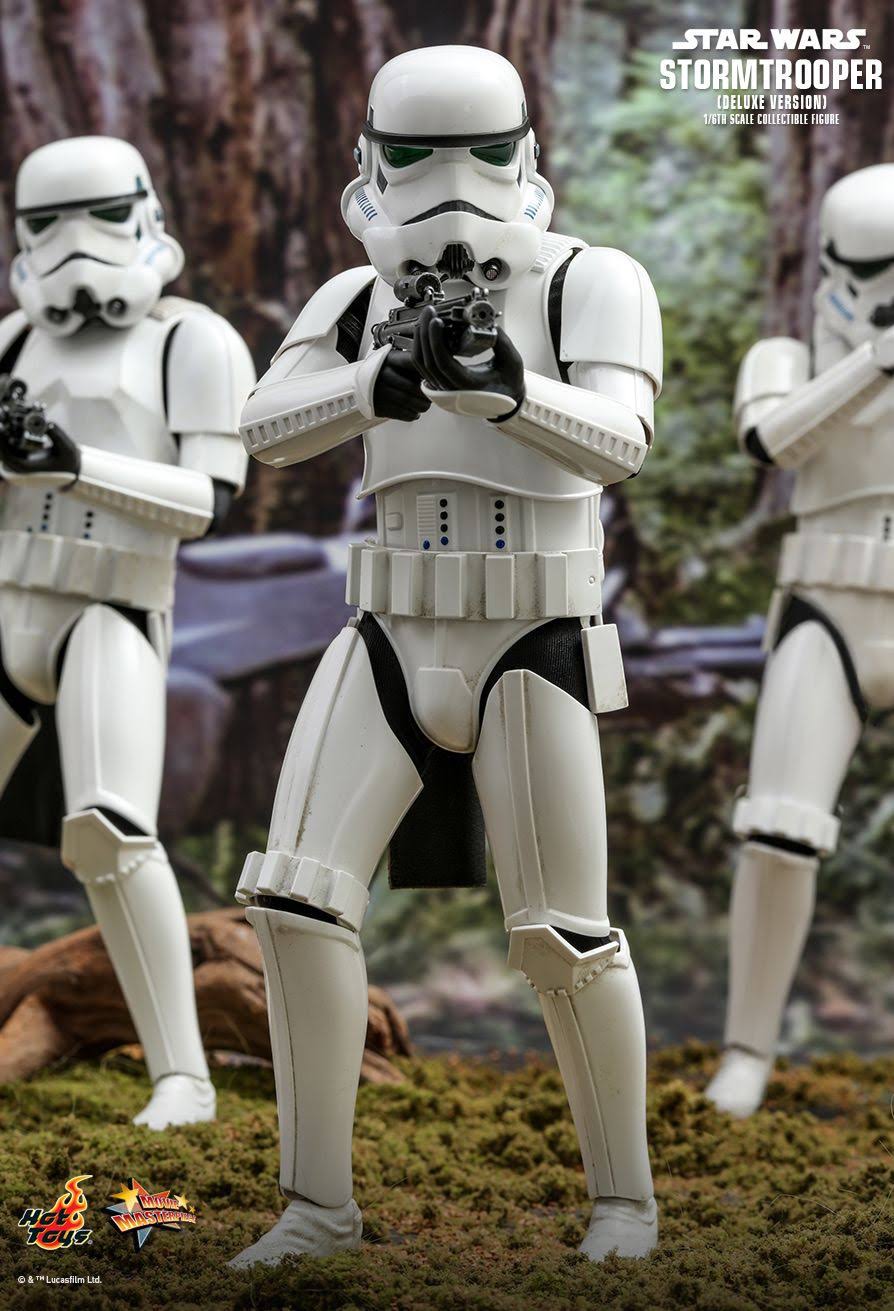 1:6 Scale Deluxe Figure L935535
