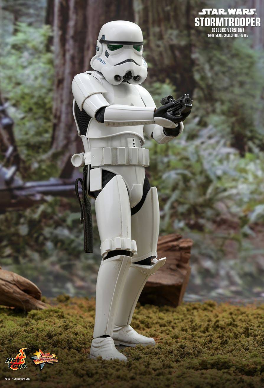 1:6 Scale Deluxe Figure L935535
