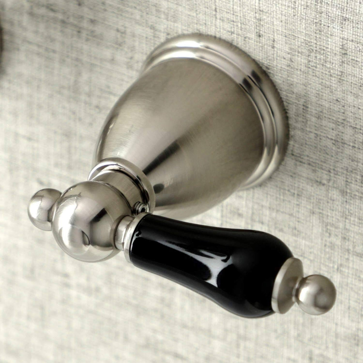 Antique Brass Wall Mount Bathroom Faucet S817