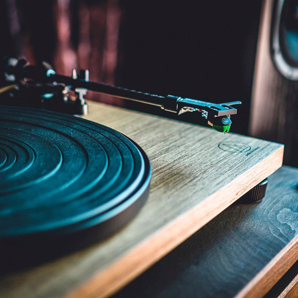 Fully Manual Belt-Drive Turntable O757