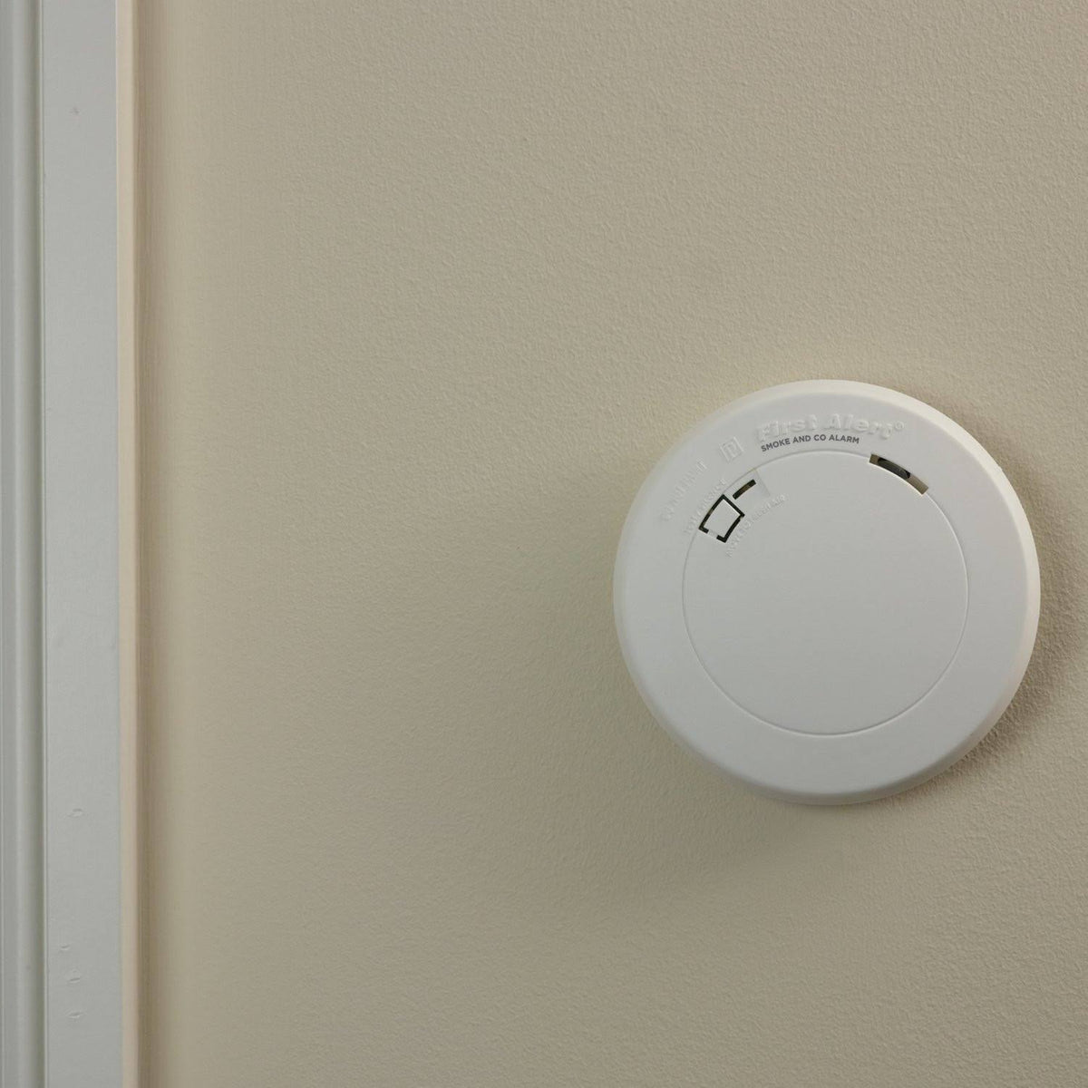 10-Year Combination Carbon Monoxide and Photoelectric Smoke Alarm K146524