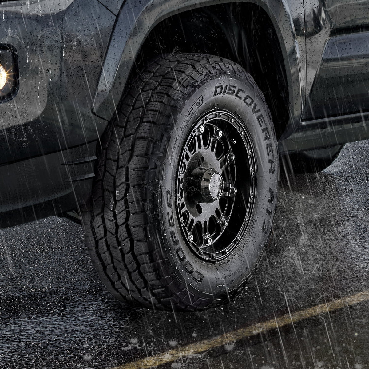 All-Season 275/60R20 115T Tire Y43951