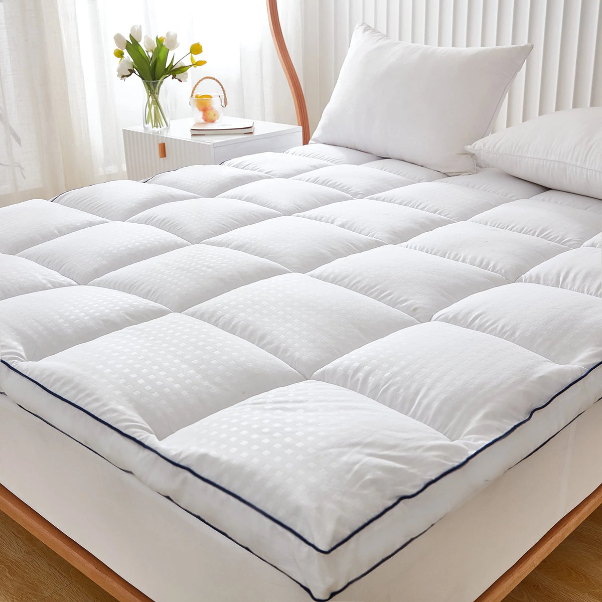 Queen Mattress Topper with Deep Pocket G94470